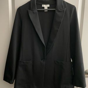 H&M woman’s blazer